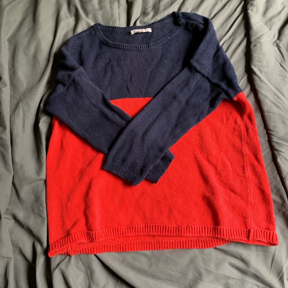 GAP sweater